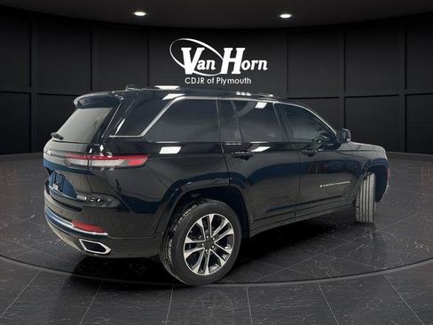 Used 2024 Jeep Grand Cherokee Overland image 3