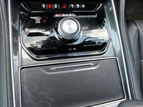 New 2024 Jeep Wagoneer 4WD w/ Premium Group I image 30