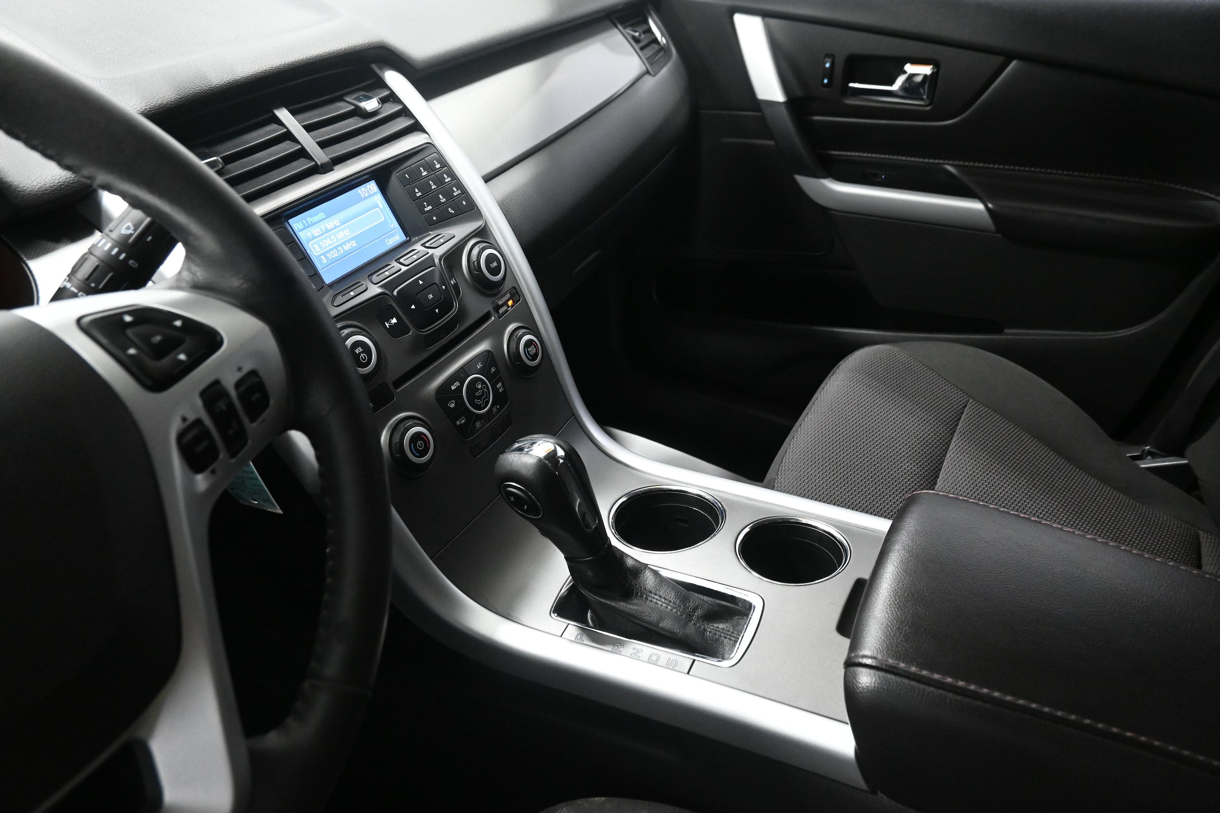 Used 2014 Ford Edge SEL AWD/4WD image 9