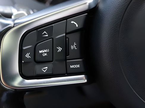 Used 2019 Jaguar F-PACE S AWD/4WD image 48