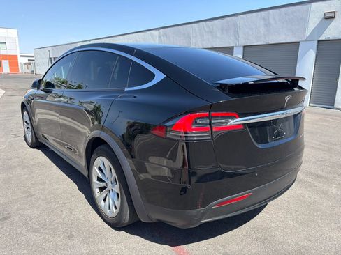 Used 2019 Tesla Model X 75D AWD/4WD image 6