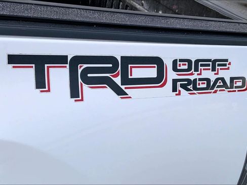 Used 2022 Toyota Tacoma TRD Off-Road image 30