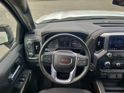 Used 2020 GMC Sierra 1500 Elevation w/ Elevation Value Package AWD/4WD image 8