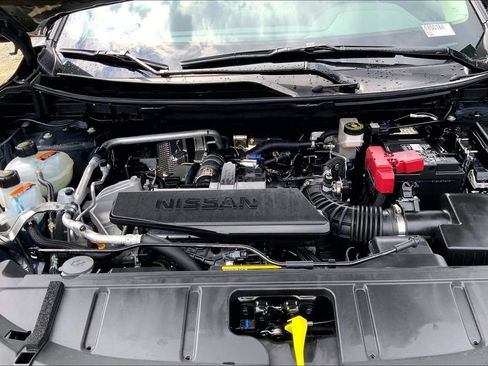 Used 2026 Nissan Rogue SV AWD/4WD image 9