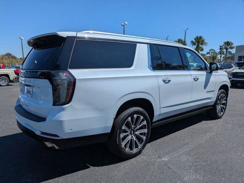 New 2026 Chevrolet Suburban High Country AWD/4WD image 4
