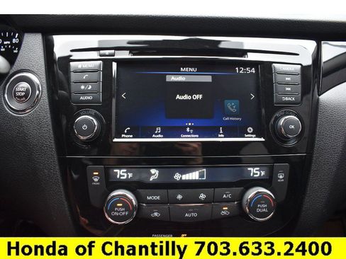 Used 2021 Nissan Rogue Sport SV image 16