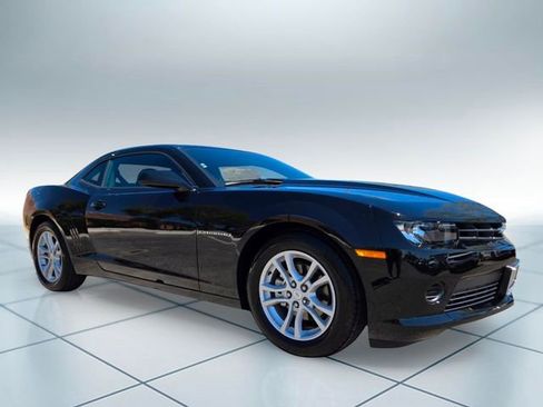 Used 2015 Chevrolet Camaro LS RWD image 3