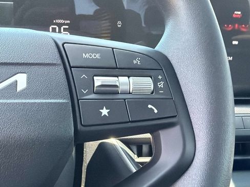 New 2026 Kia K4 FWD image 27