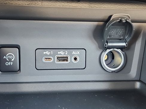 New 2025 Nissan Sentra SV w/ All-Weather Package image 10