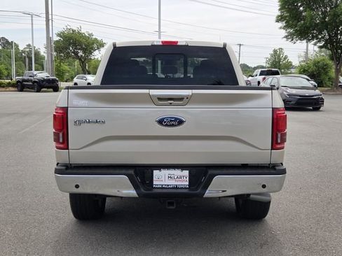 Used 2017 Ford F150 Lariat w/ Equipment Group 502A Luxury AWD/4WD image 4
