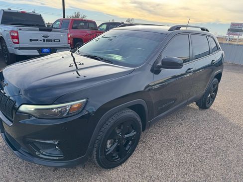 Used 2021 Jeep Cherokee Latitude Plus image 14