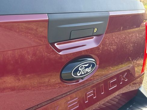 New 2025 Ford Maverick XLT image 11