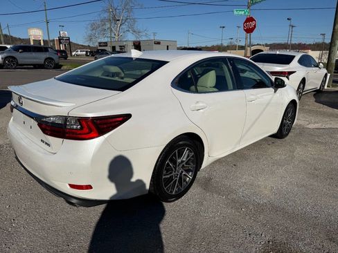 Used 2017 Lexus ES 350 w/ Luxury Package image 6