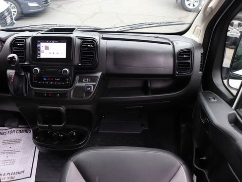 Used 2025 RAM ProMaster 2500 w/ Convenience Group FWD image 15