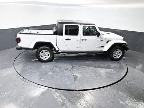 Used 2022 Jeep Gladiator Sport image 41