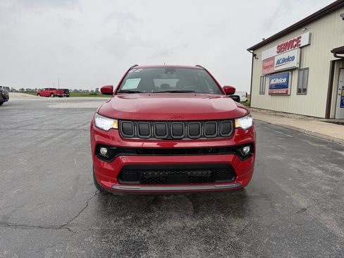 Used 2022 Jeep Compass Limited AWD/4WD image 3