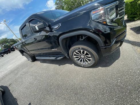 Used 2023 GMC Sierra 1500 AT4 AWD/4WD image 2