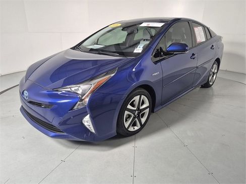 Certified 2016 Toyota Prius Four image 1