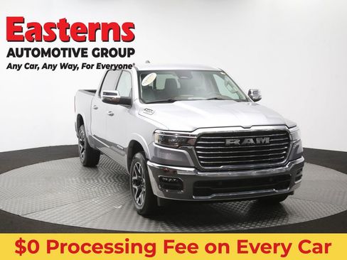 Used 2025 RAM 1500 Laramie AWD/4WD image 54