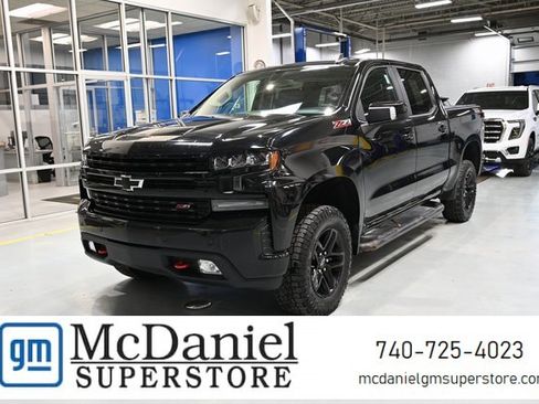 Used 2021 Chevrolet Silverado 1500 LT Trail Boss w/ Convenience Package II image 1