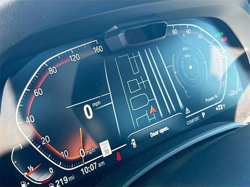 Used 2022 BMW X6 xDrive40i w/ M Sport Package image 10