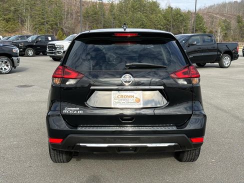 Used 2020 Nissan Rogue S image 6