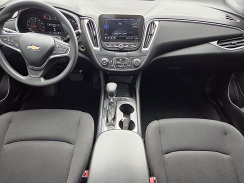Used 2025 Chevrolet Malibu LS image 6