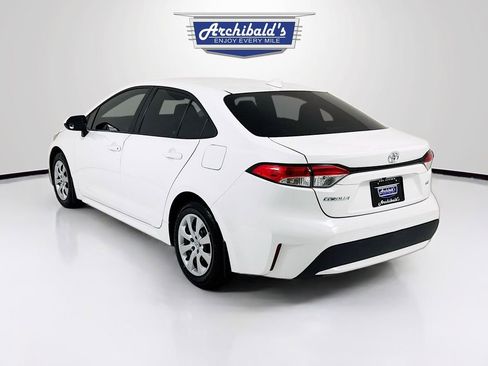 Used 2022 Toyota Corolla LE FWD image 6