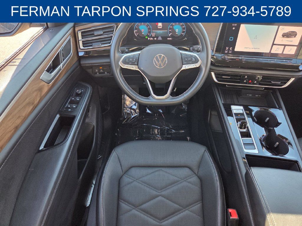 Used 2025 Volkswagen Atlas SE FWD image 13