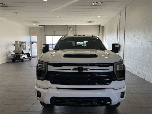 Used 2024 Chevrolet Silverado 2500 LT w/ Z71 Sport Edition image 7