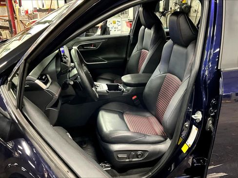 Used 2023 Toyota RAV4 XSE image 8