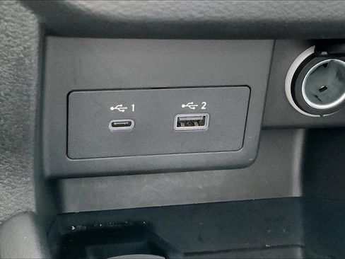 Used 2024 Nissan Kicks SR w/ SR Premium Package FWD image 15