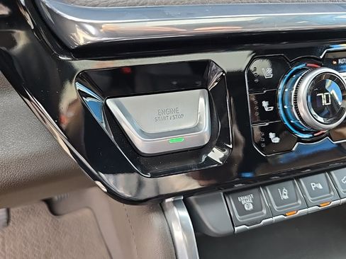 Used 2025 GMC Sierra 3500 Denali w/ Denali Reserve Package image 17