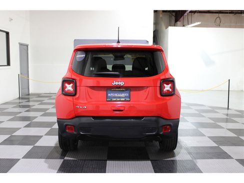 Used 2020 Jeep Renegade Sport image 5