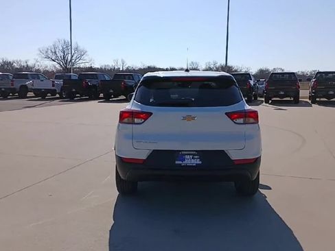 New 2026 Chevrolet TrailBlazer LS w/ LS Convenience Package FWD image 7