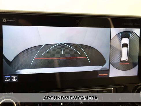 Used 2022 Toyota Highlander Limited image 6