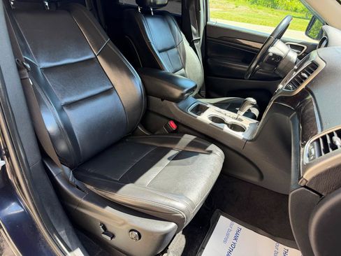 Used 2011 Jeep Grand Cherokee Laredo AWD/4WD image 21