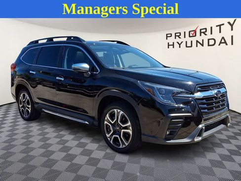 Used 2023 Subaru Ascent Touring AWD/4WD image 3