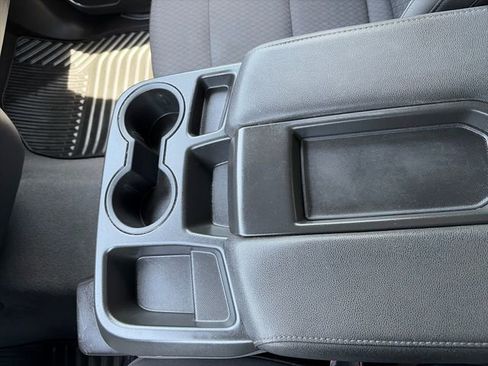 Used 2022 Chevrolet Silverado 1500 LT AWD/4WD image 29