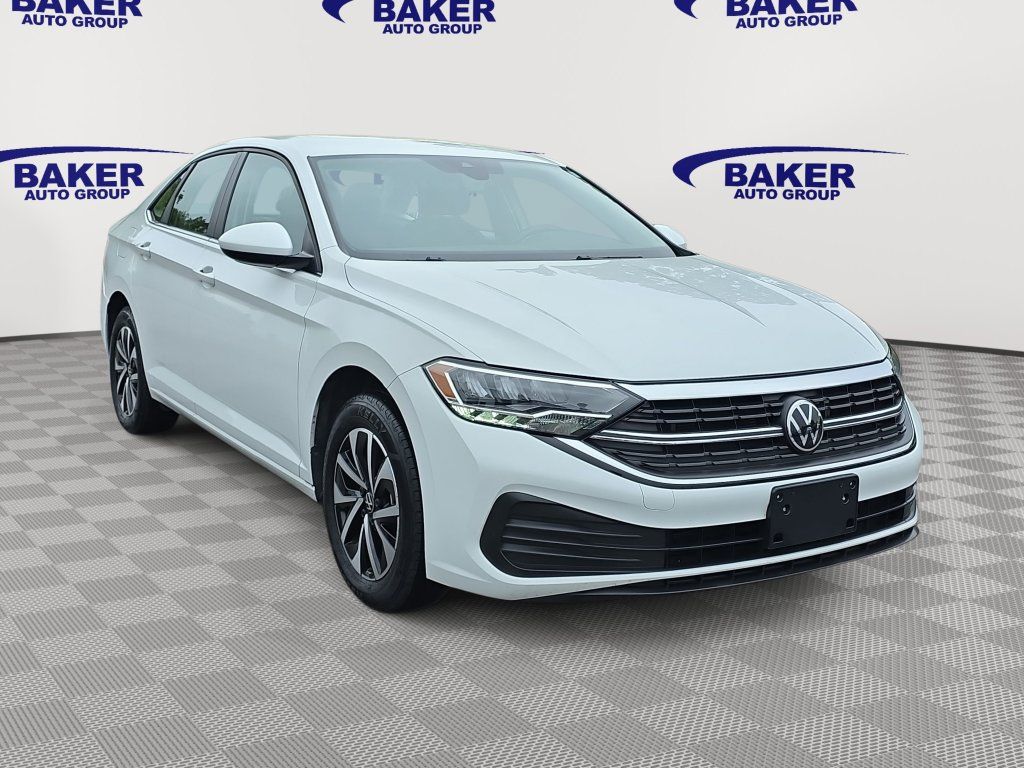 Used 2024 Volkswagen Jetta S FWD image 3