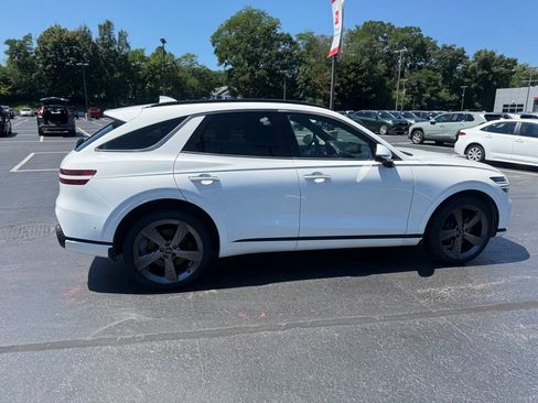 Used 2023 Genesis GV70 2.5T w/ Sport Prestige Package AWD/4WD image 9