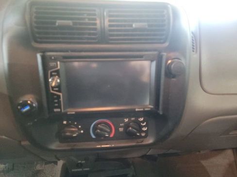 Used 2002 Ford Ranger XLT image 11