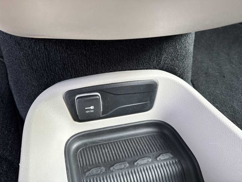 Used 2024 Chrysler Pacifica Touring-L FWD image 35