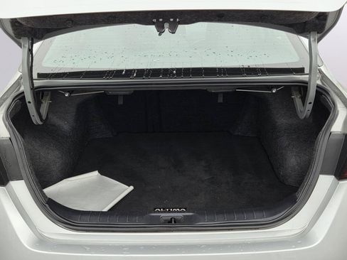 Used 2023 Nissan Altima 2.5 SV FWD image 26