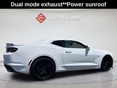Used 2021 Chevrolet Camaro SS RWD image 8