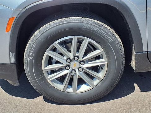 Used 2023 Chevrolet Traverse LT FWD image 31