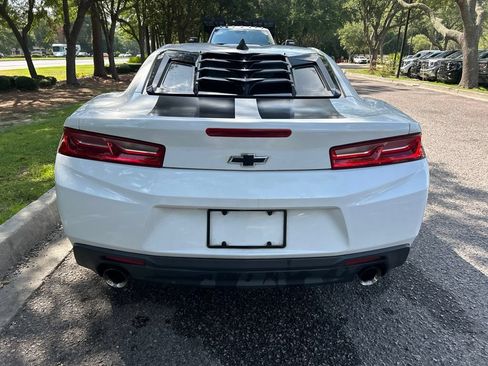 Used 2018 Chevrolet Camaro LT RWD image 7