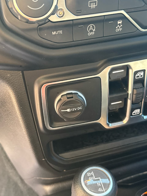 Used 2022 Jeep Wrangler Unlimited Sport AWD/4WD image 25