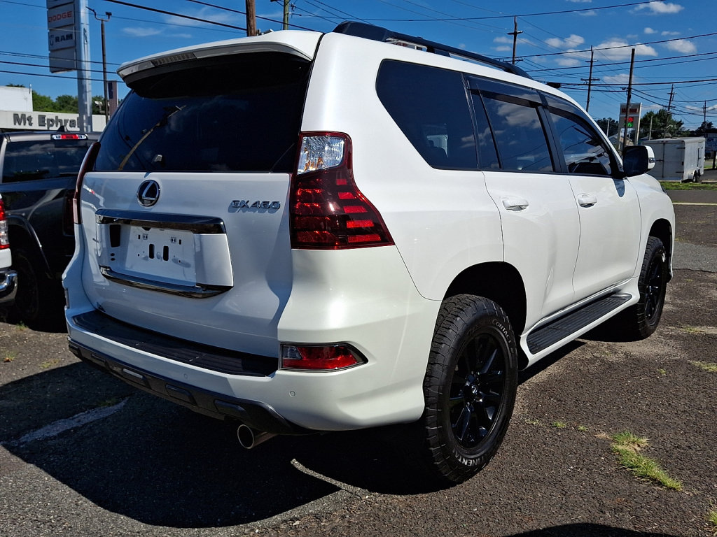 Used 2022 Lexus GX 460 w/ Black Line Special Edition AWD/4WD image 3