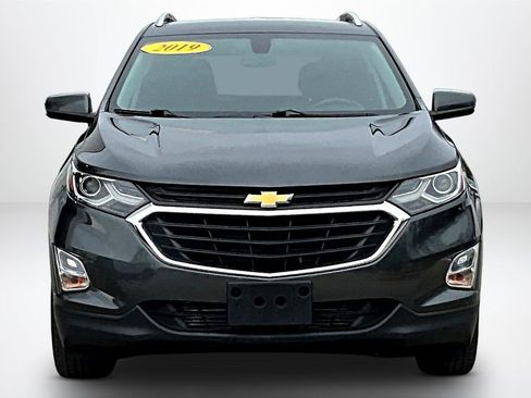 Used 2019 Chevrolet Equinox LT image 2